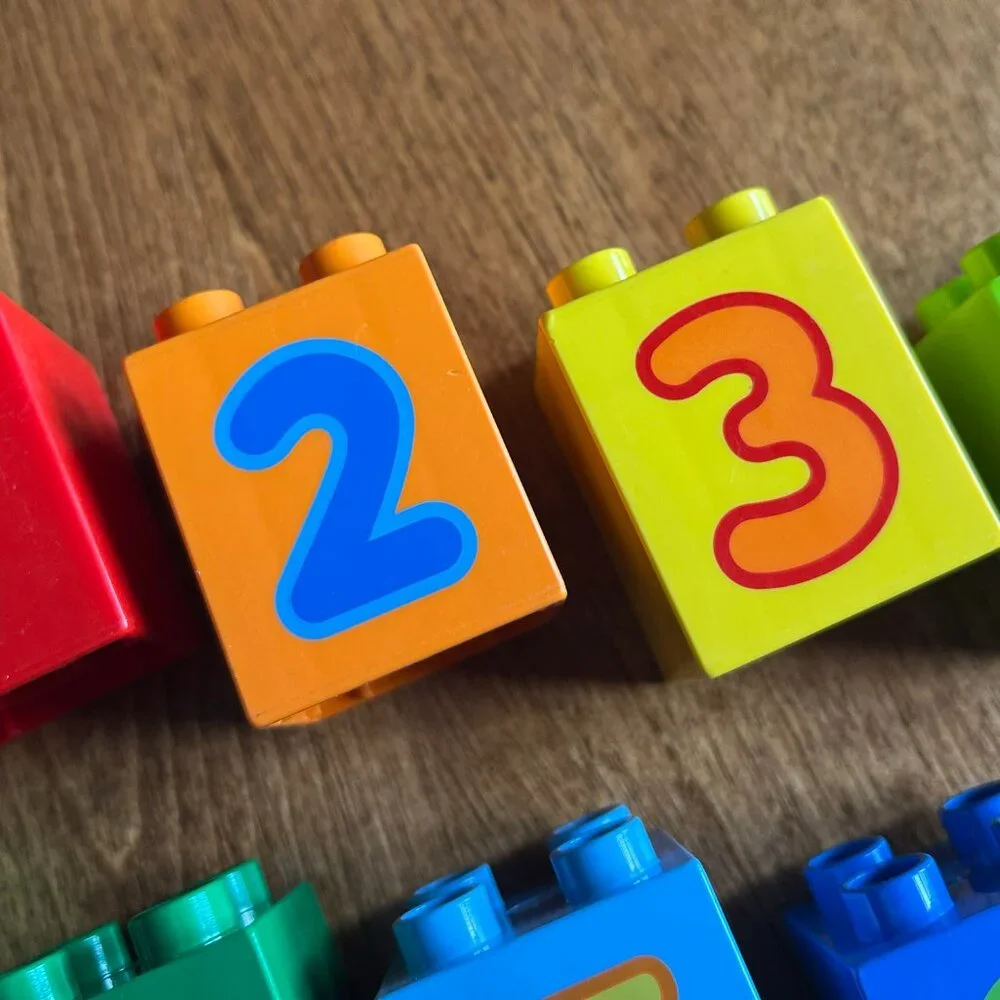 Duplo colorful numbers set 0-9